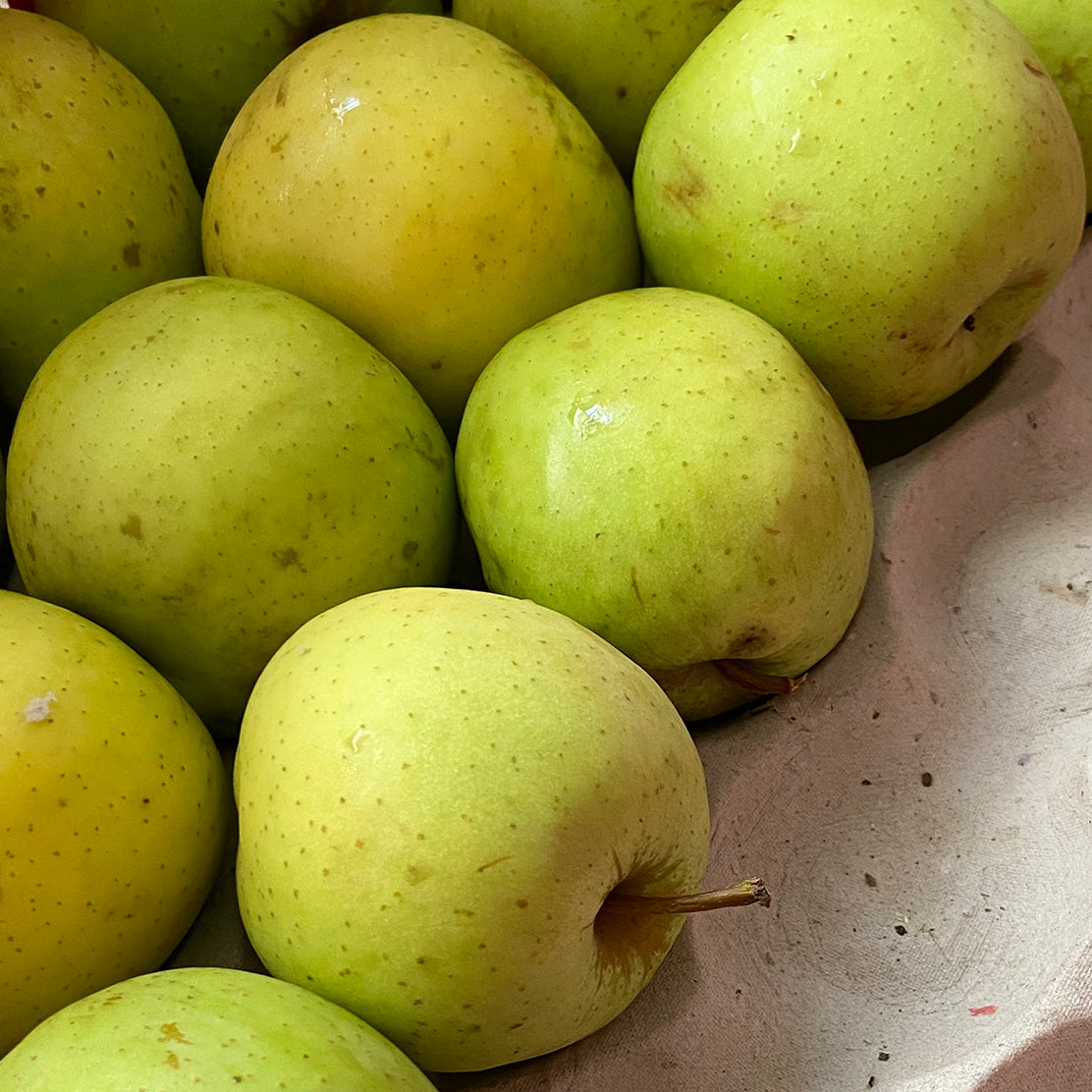Apple (Golden Delicious)